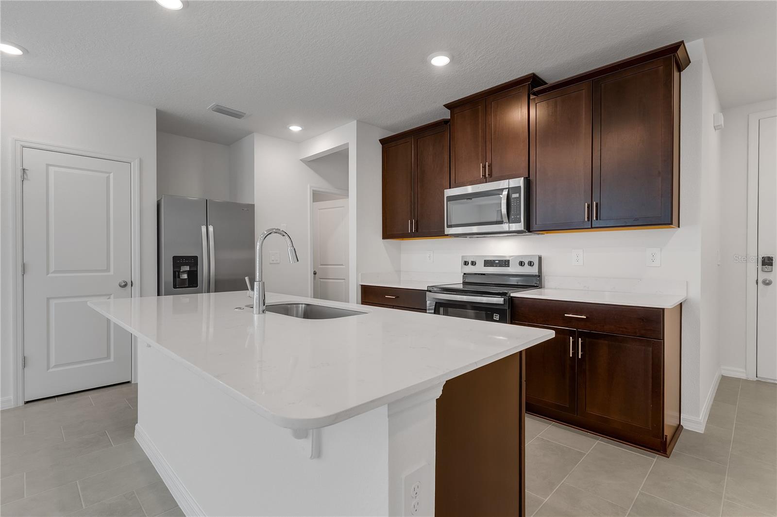 Image 4 of 25 For 1122 Bradford Park Drive