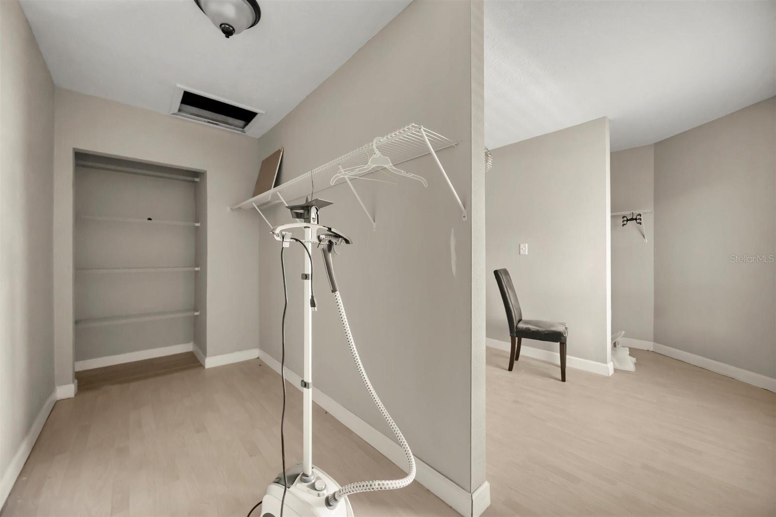 Image 17 of 34 For 6282 Indian Meadow St