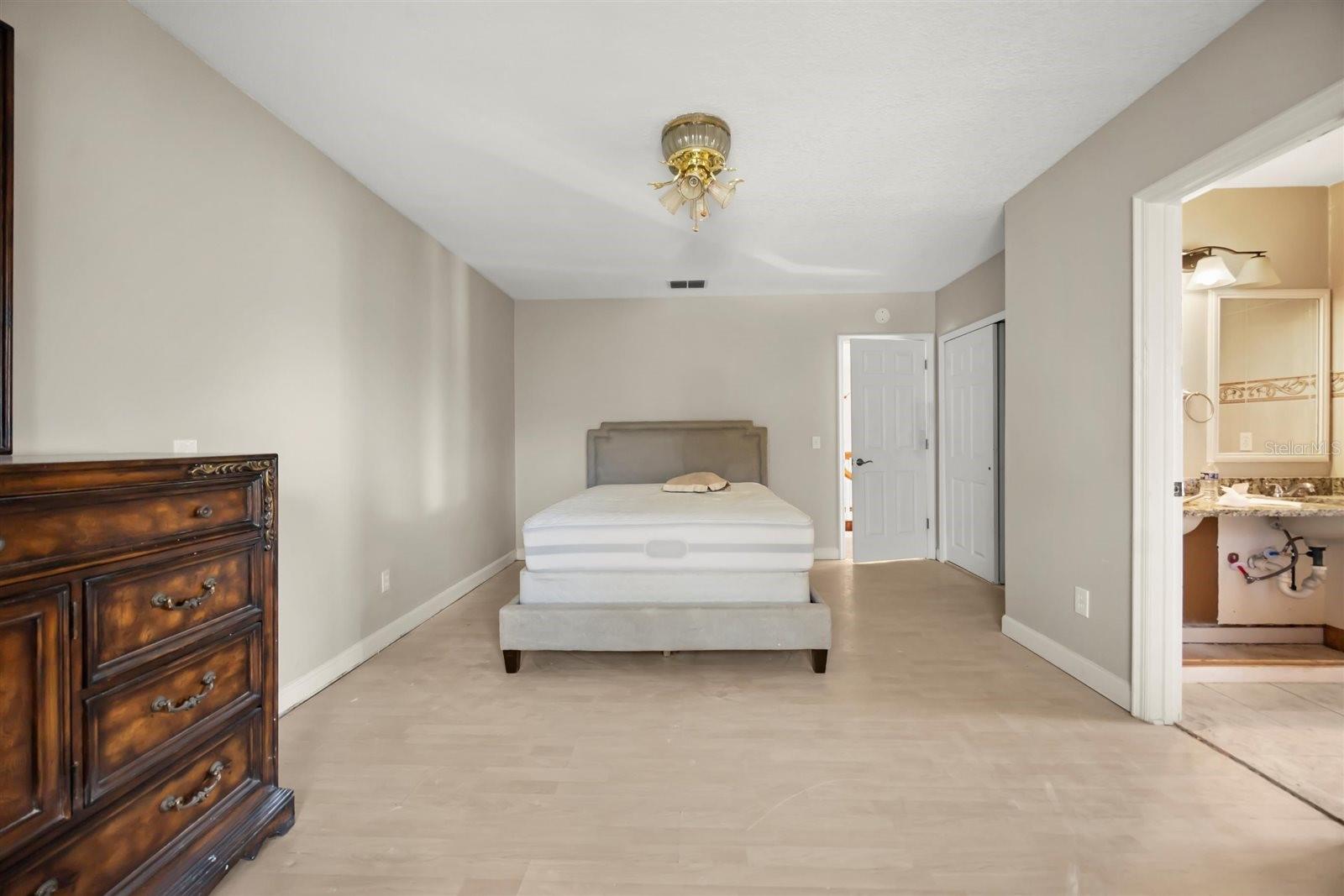 Image 3 of 34 For 6282 Indian Meadow St