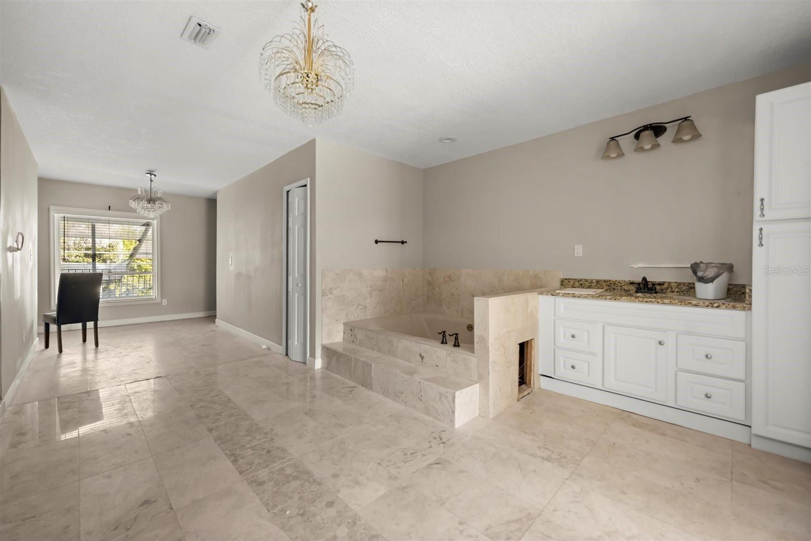 Image 8 of 34 For 6282 Indian Meadow St