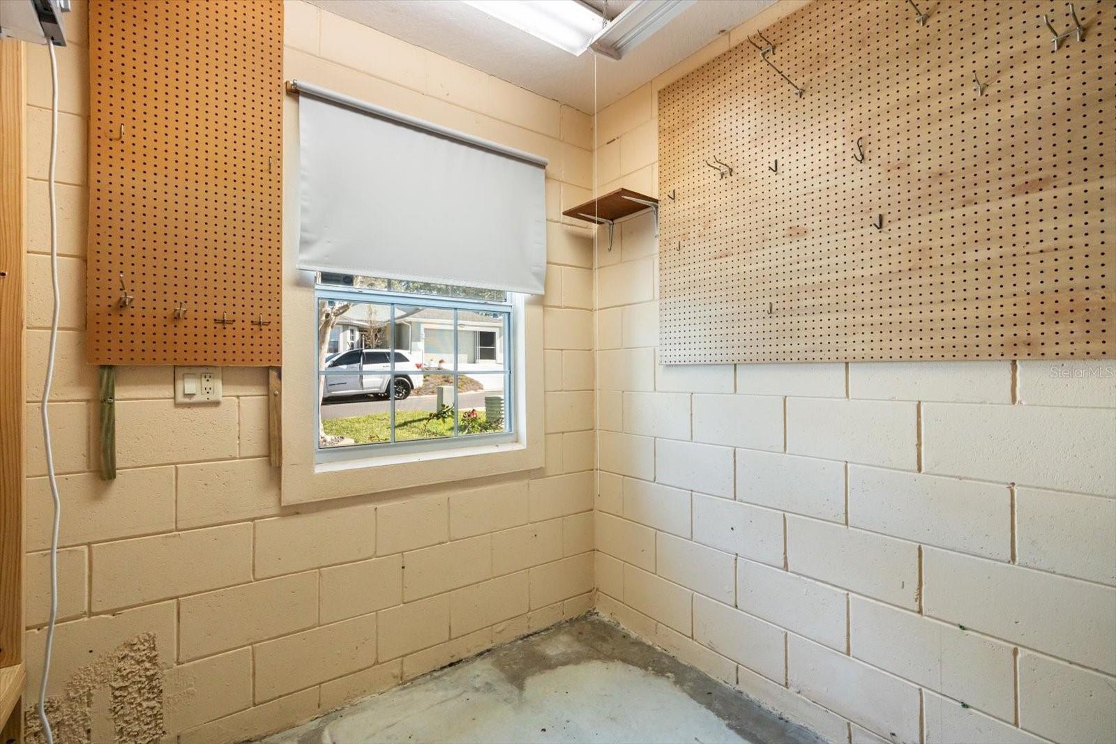 Image 27 of 58 For 5008 Adriatic Avenue