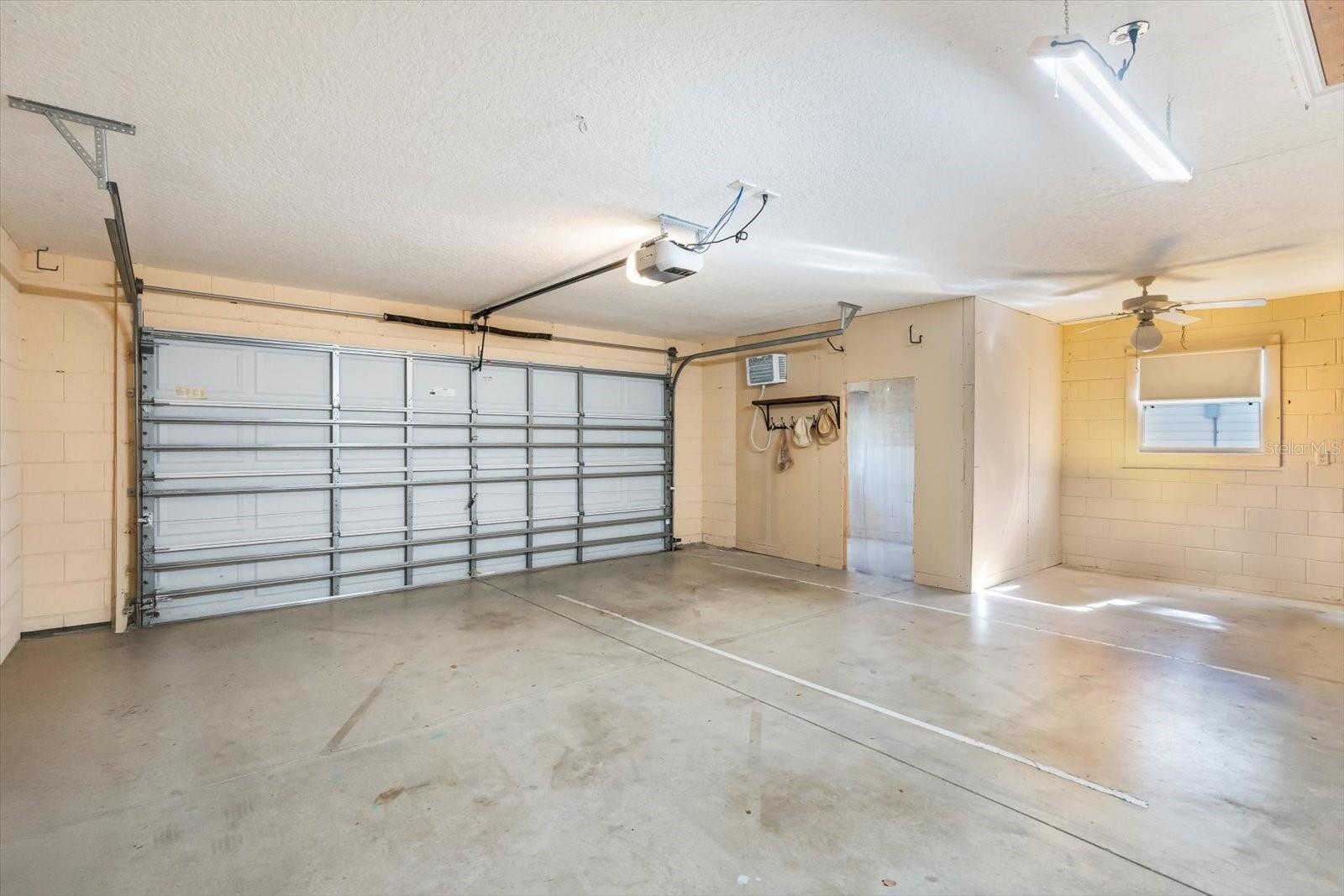 Image 29 of 58 For 5008 Adriatic Avenue