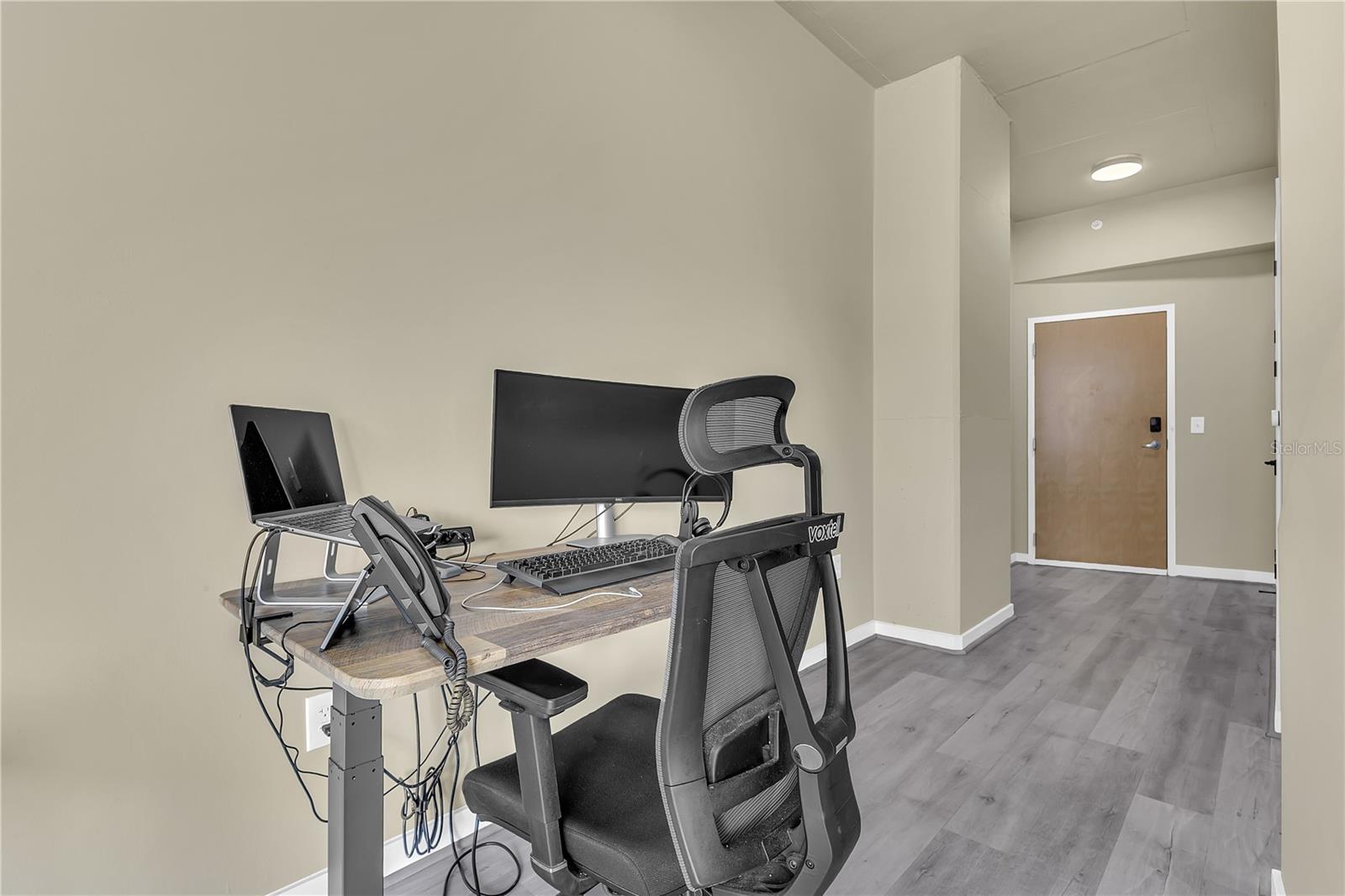 Image 10 of 37 For 155 Court Avenue 1506