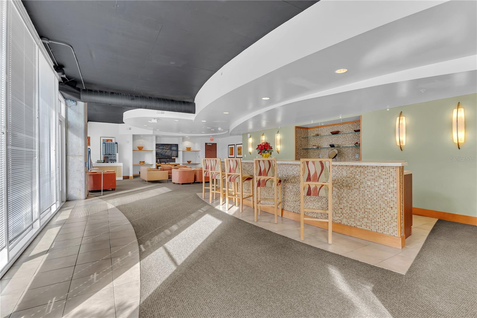 Image 25 of 37 For 155 Court Avenue 1506