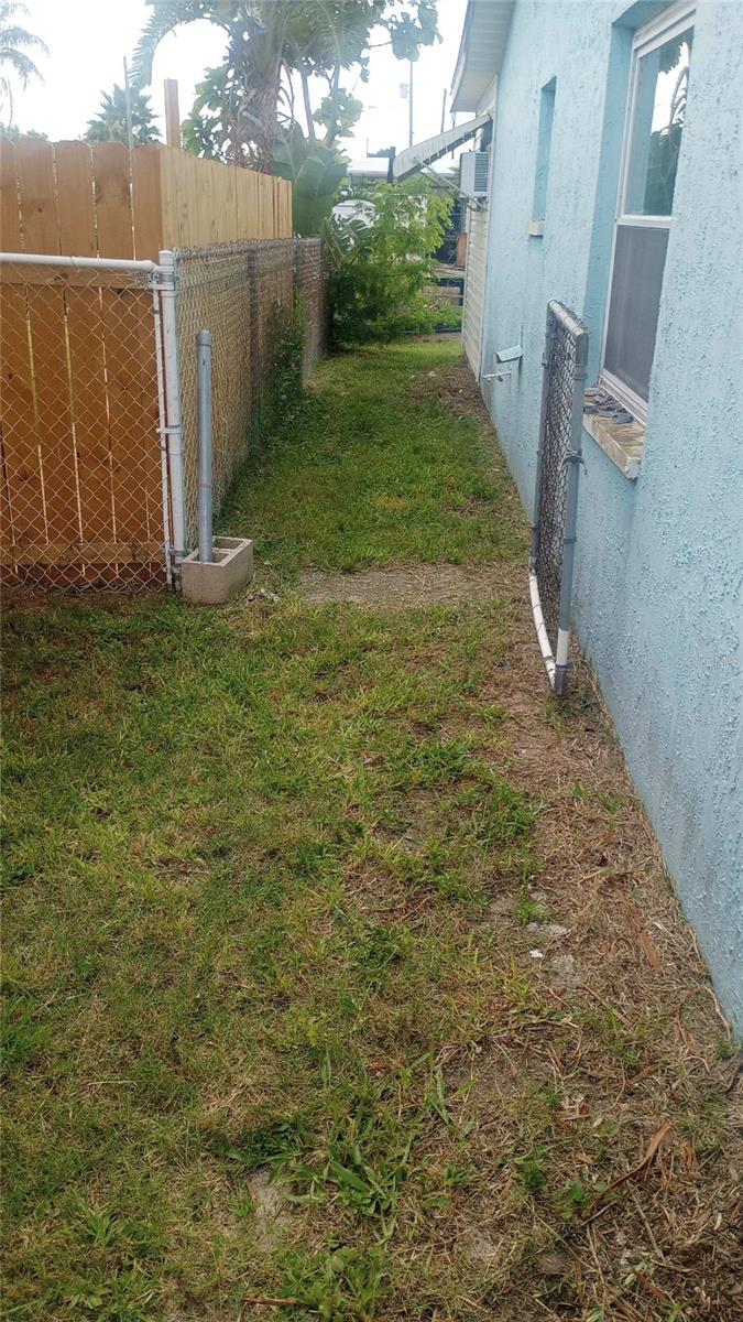 Image 15 of 59 For 13612 Frances Avenue