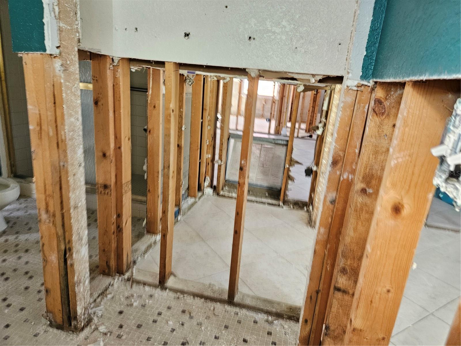 Image 30 of 59 For 13612 Frances Avenue