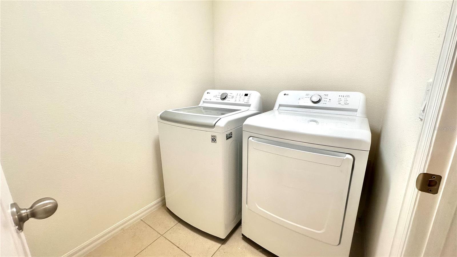 Image 11 of 28 For 16745 Citrus Parkway