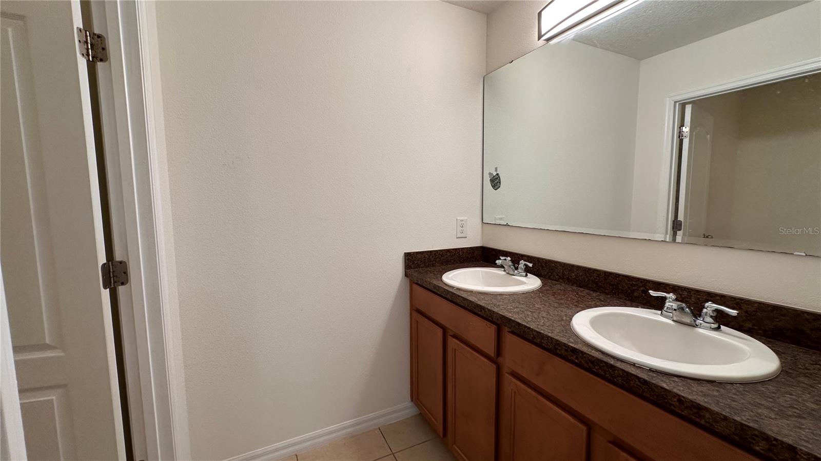 Image 16 of 28 For 16745 Citrus Parkway