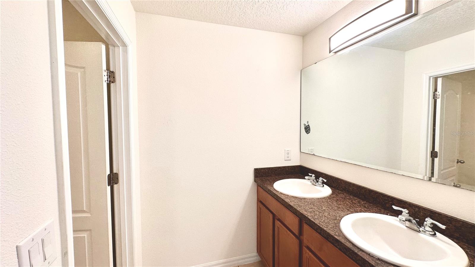 Image 18 of 28 For 16745 Citrus Parkway