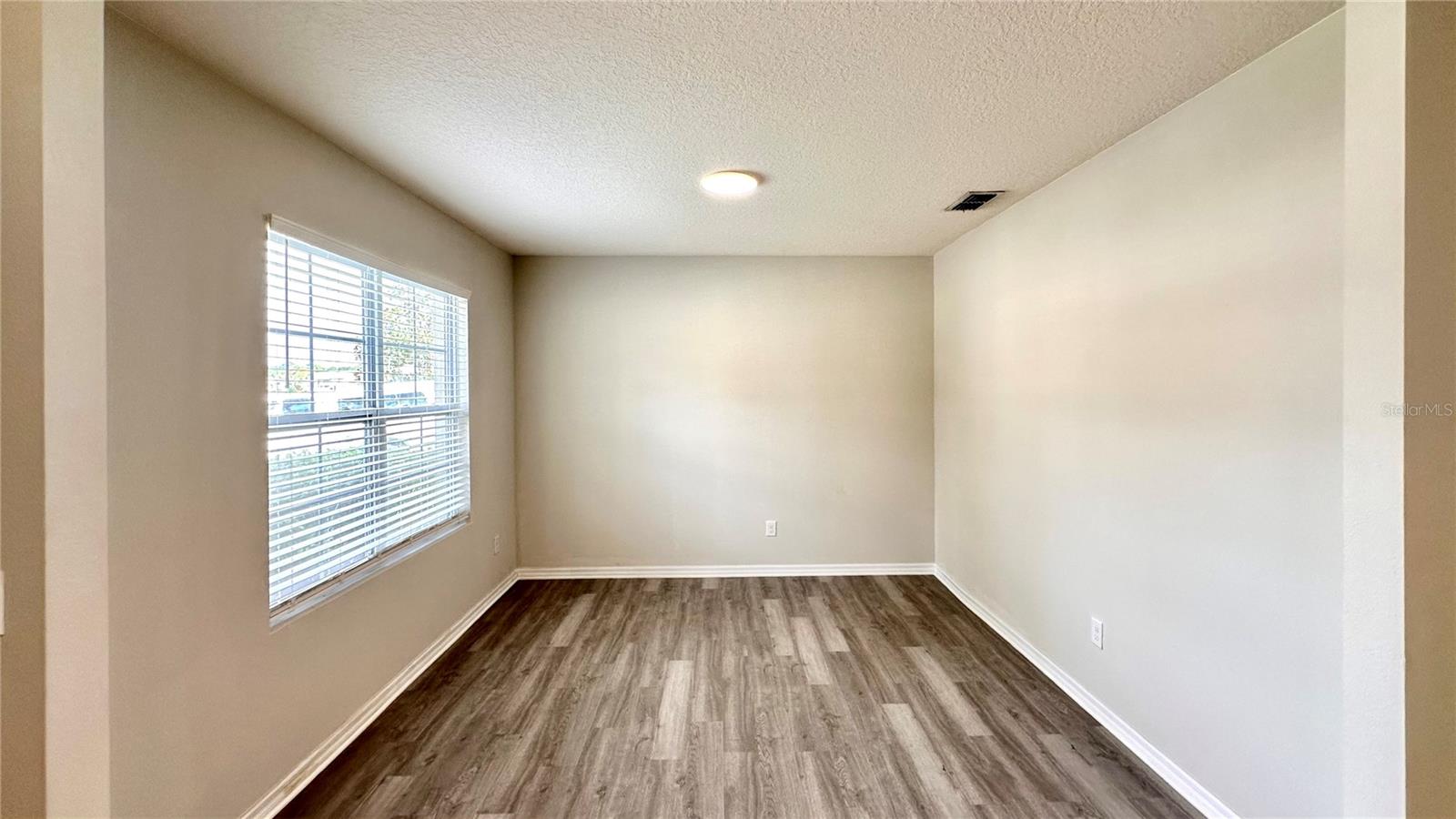 Image 27 of 28 For 16745 Citrus Parkway