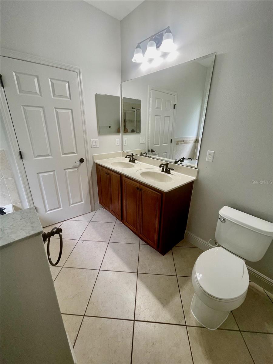 Image 19 of 33 For 14257 Lagoon Cove Lane