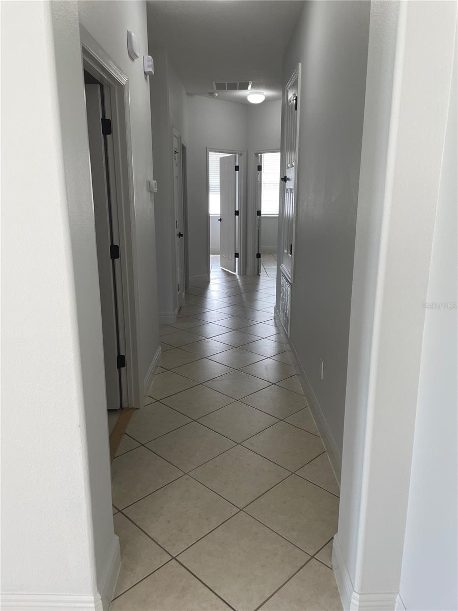 Image 9 of 33 For 14257 Lagoon Cove Lane