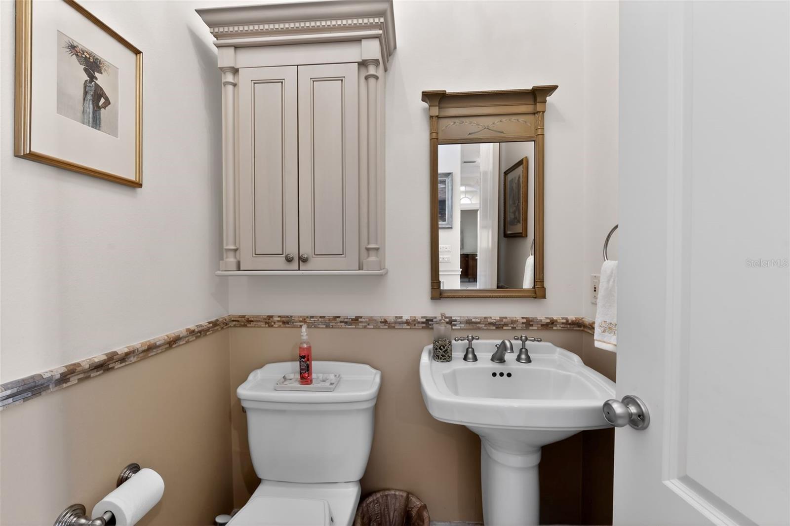 Image 24 of 51 For 1444 Harbor Drive