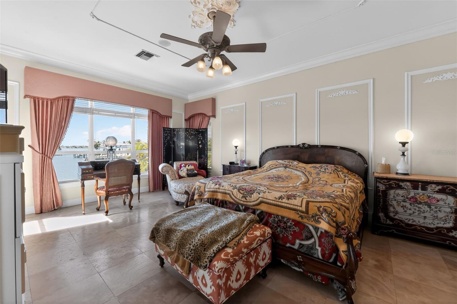 Image 27 of 51 For 1444 Harbor Drive