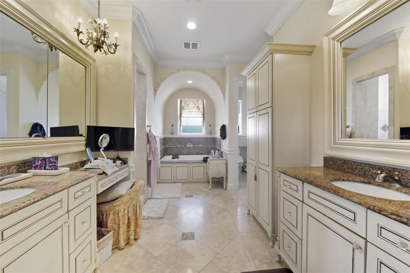 Image 30 of 51 For 1444 Harbor Drive