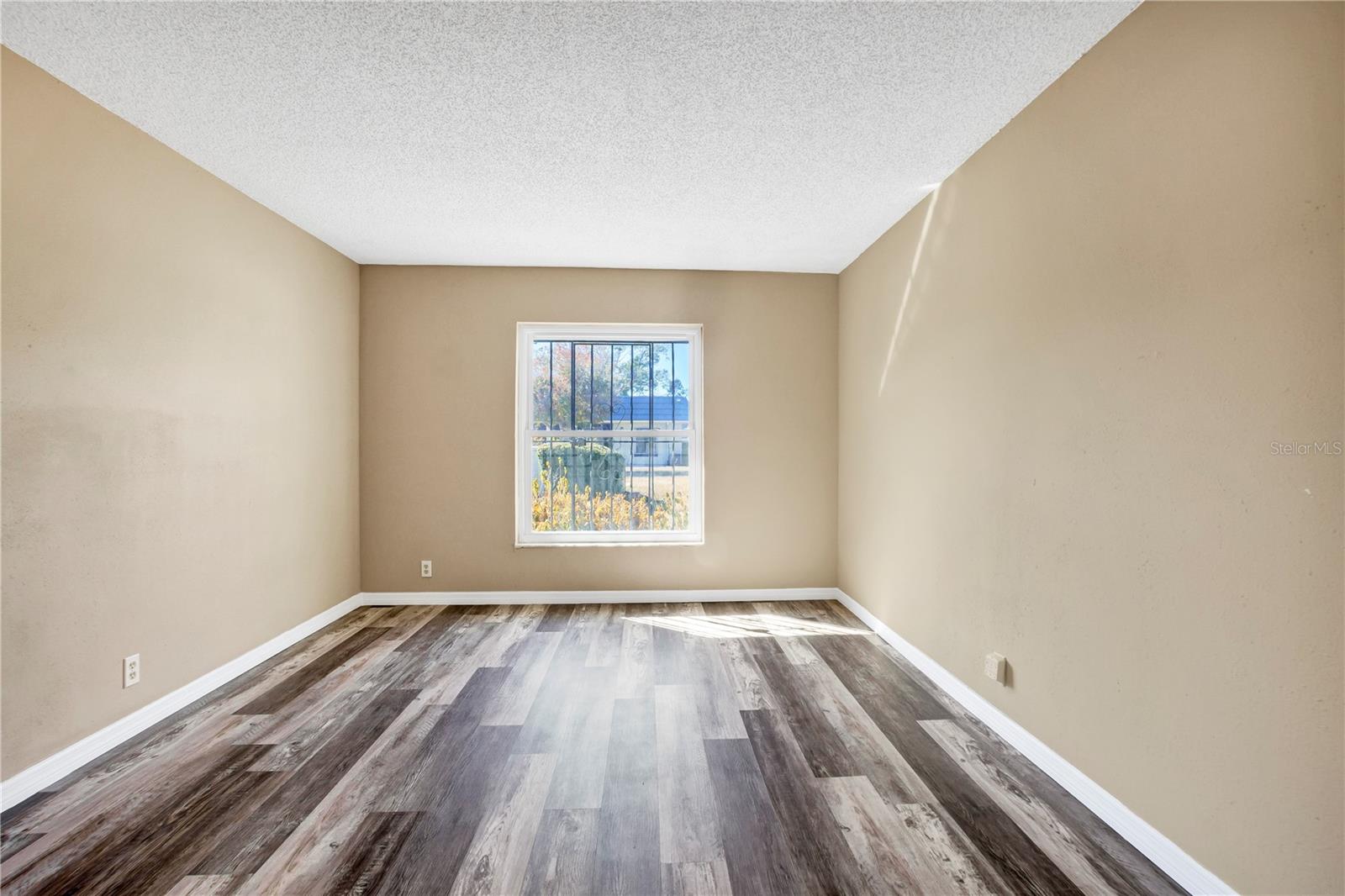 Image 10 of 19 For 345 24th Street Nw 16