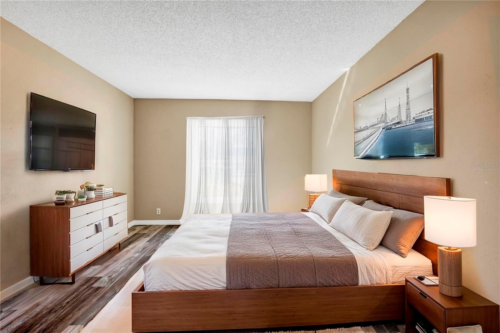 Image 3 of 19 For 345 24th Street Nw 16