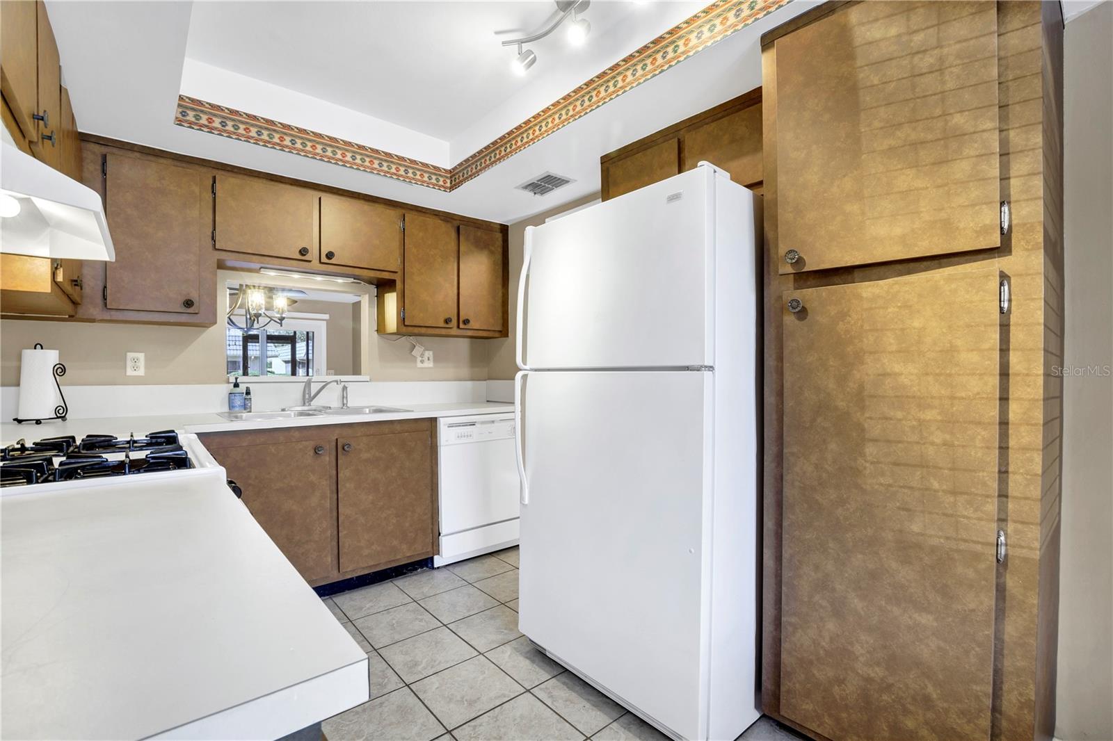 Image 7 of 19 For 345 24th Street Nw 16