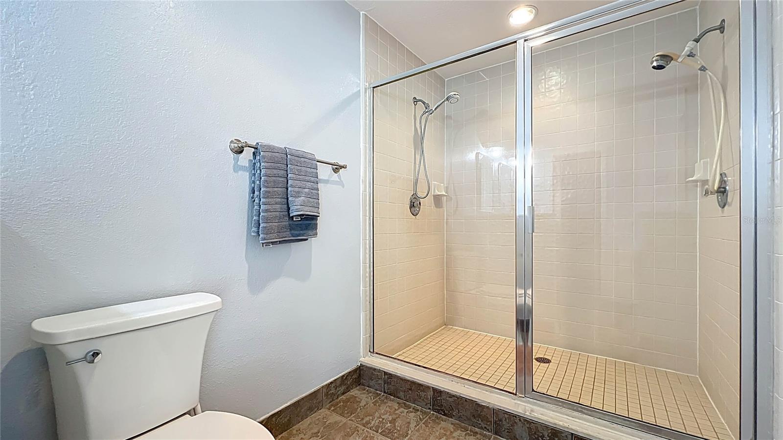 Image 35 of 55 For 630 Killarney Bay Court 3