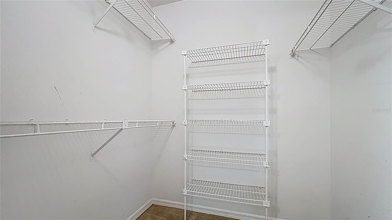 Image 43 of 55 For 630 Killarney Bay Court 3