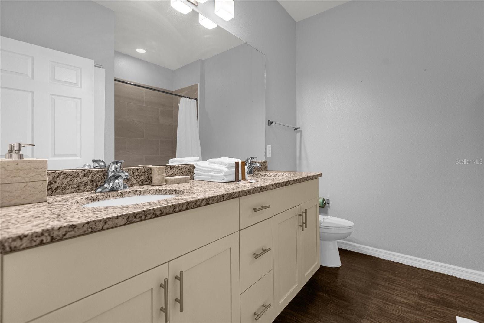 Image 16 of 20 For 5350 Diplomat Court 107