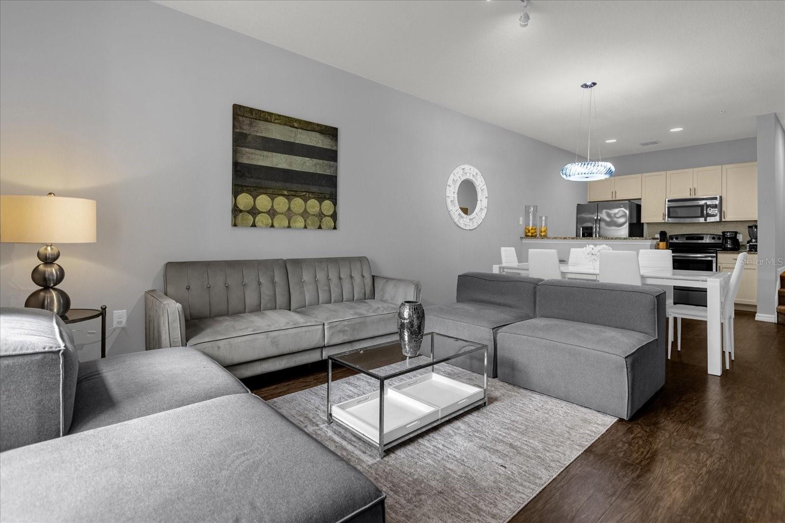 Image 3 of 20 For 5350 Diplomat Court 107