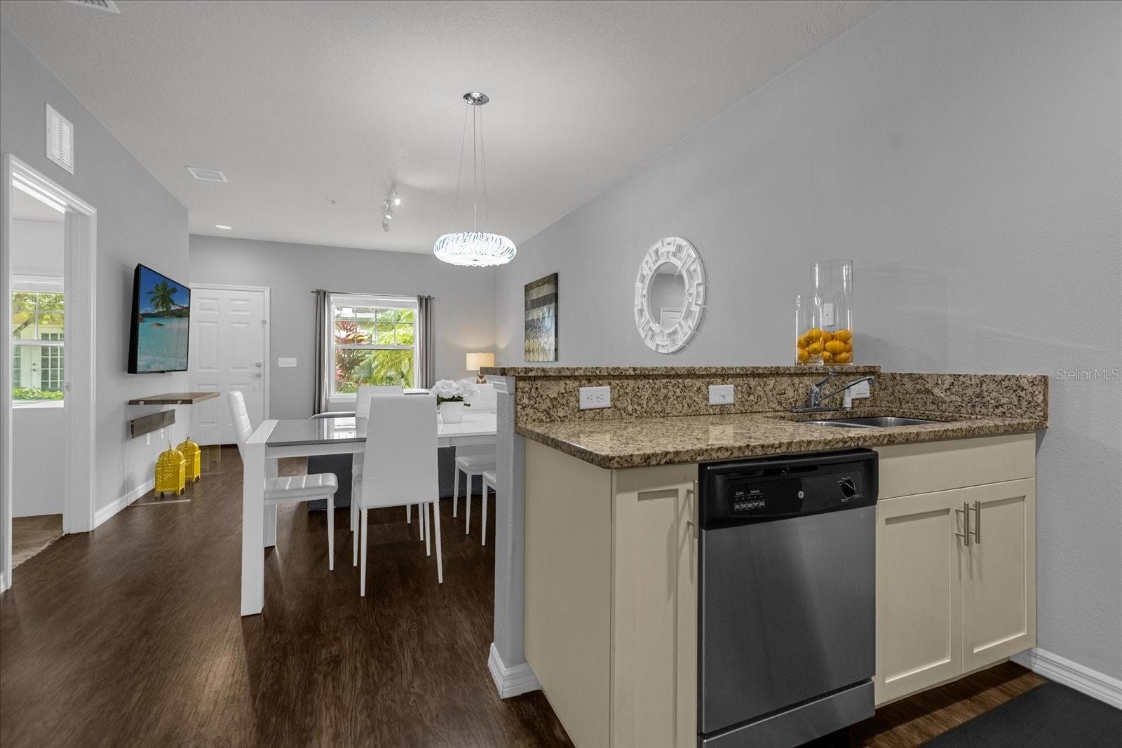 Image 8 of 20 For 5350 Diplomat Court 107