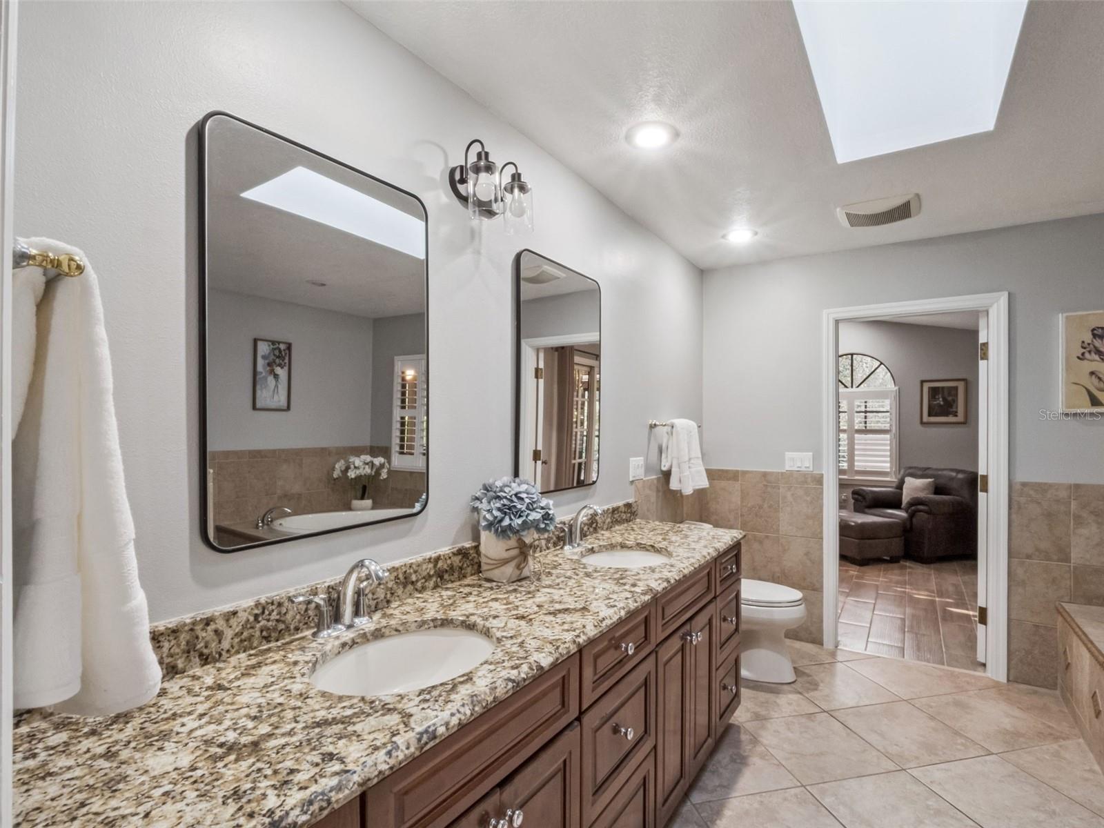 Image 15 of 39 For 394 Woodstead Circle