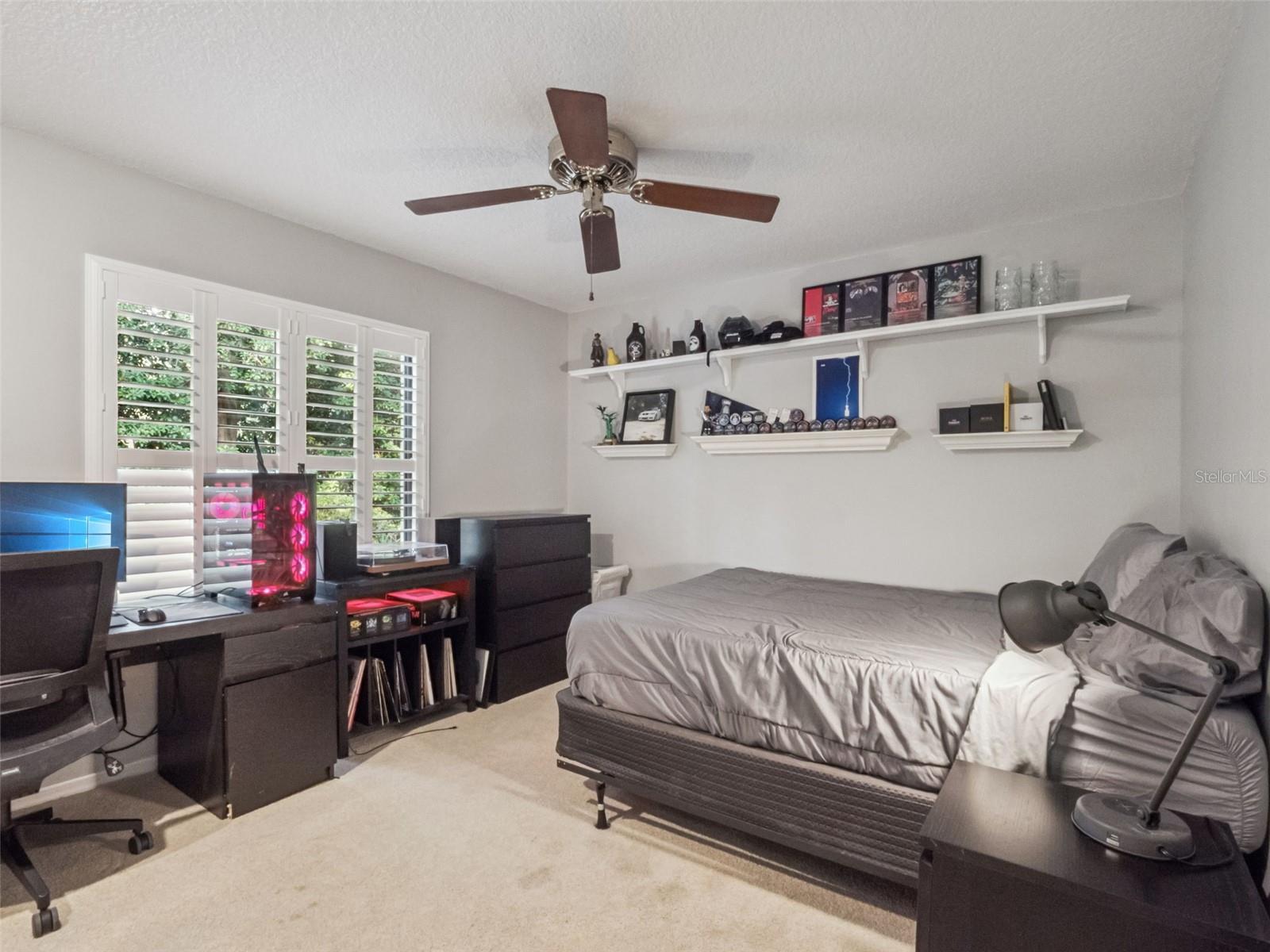 Image 20 of 39 For 394 Woodstead Circle