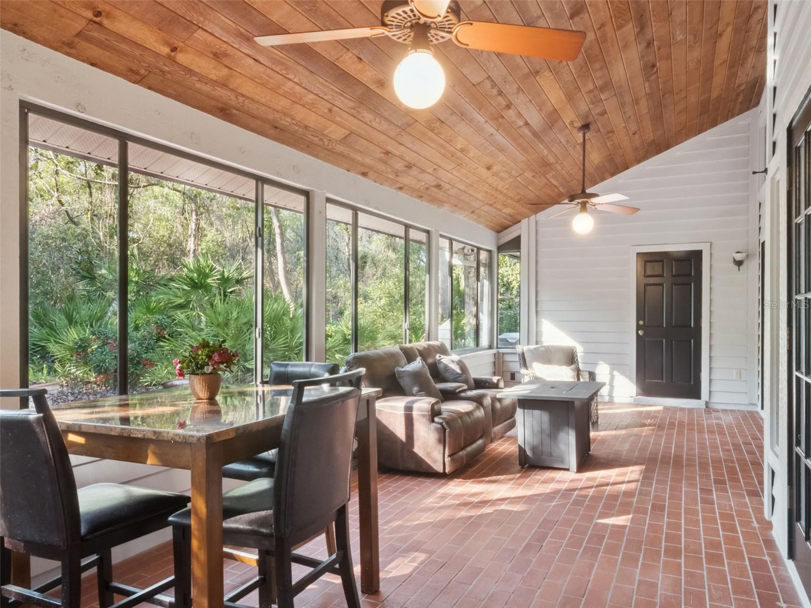 Image 23 of 39 For 394 Woodstead Circle