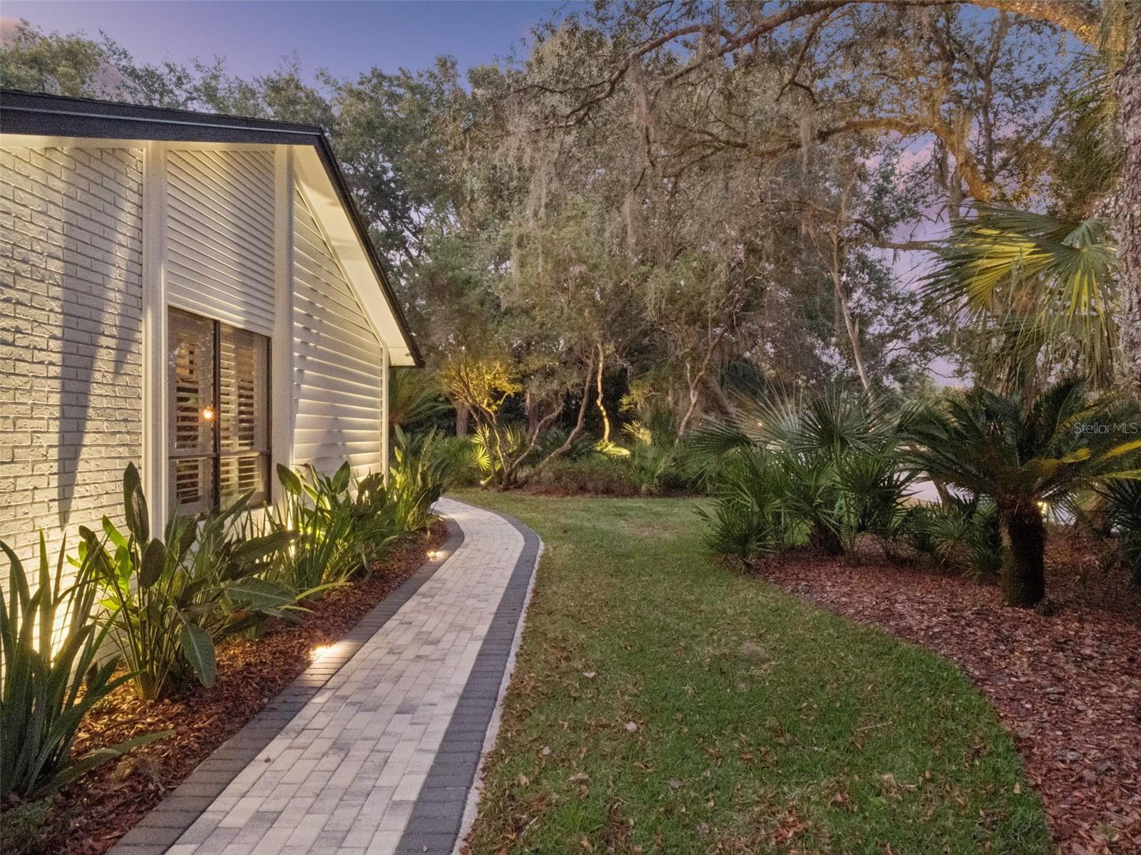 Image 26 of 39 For 394 Woodstead Circle