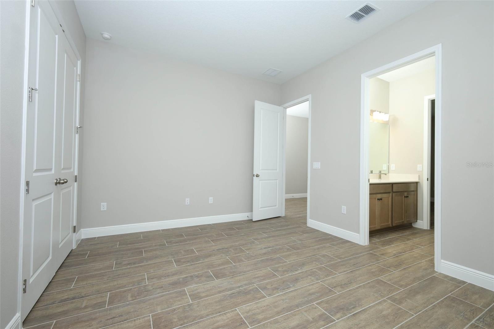 Image 17 of 23 For 10170 Ballast Drive