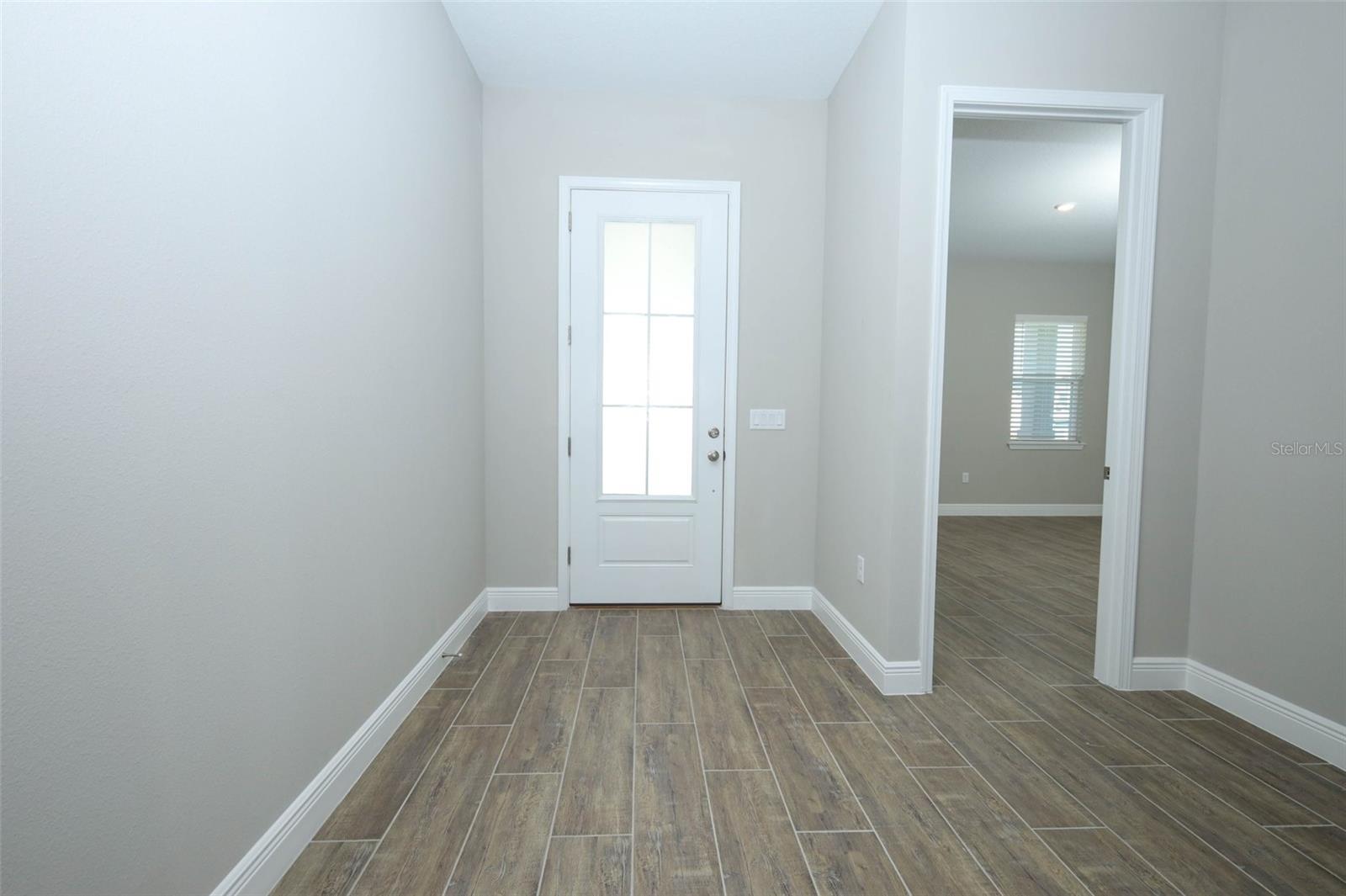 Image 4 of 23 For 10170 Ballast Drive