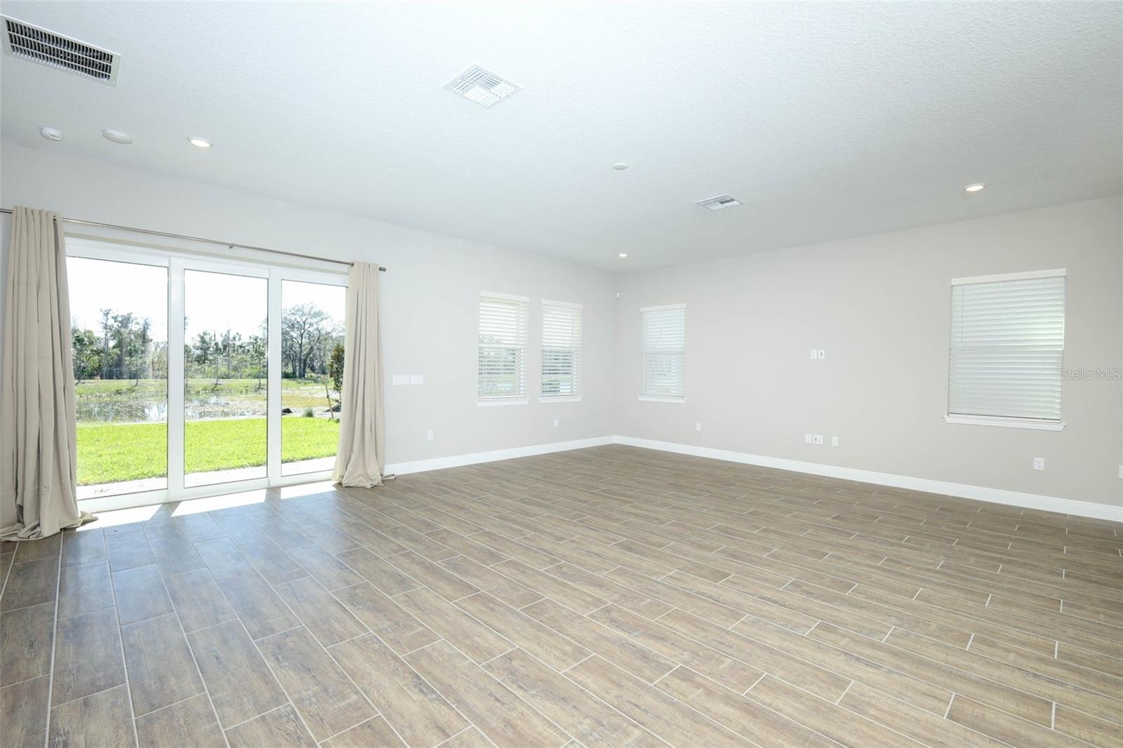 Image 6 of 23 For 10170 Ballast Drive