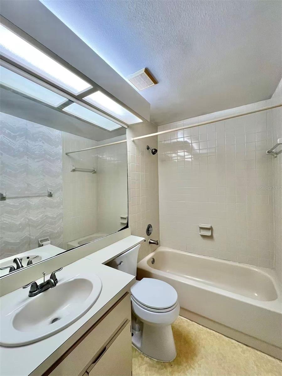 Image 20 of 27 For 8341 Duval Drive