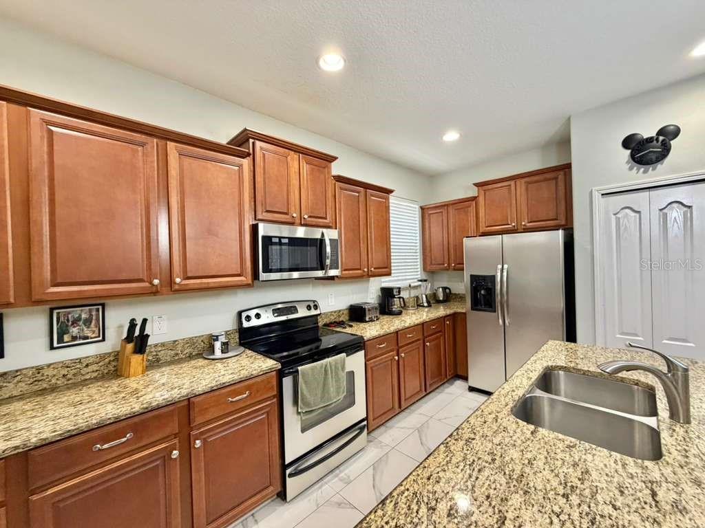 Image 23 of 57 For 8894 Candy Palm Road