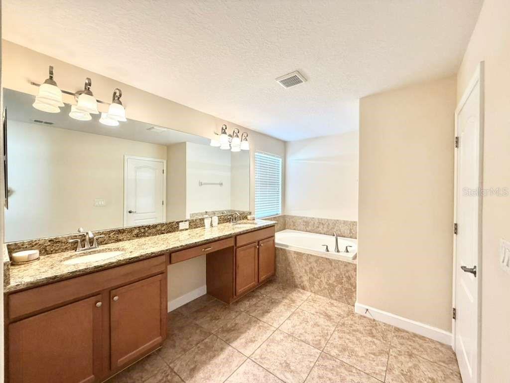 Image 28 of 57 For 8894 Candy Palm Road