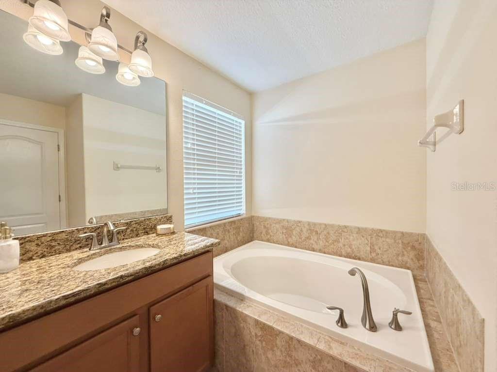 Image 29 of 57 For 8894 Candy Palm Road