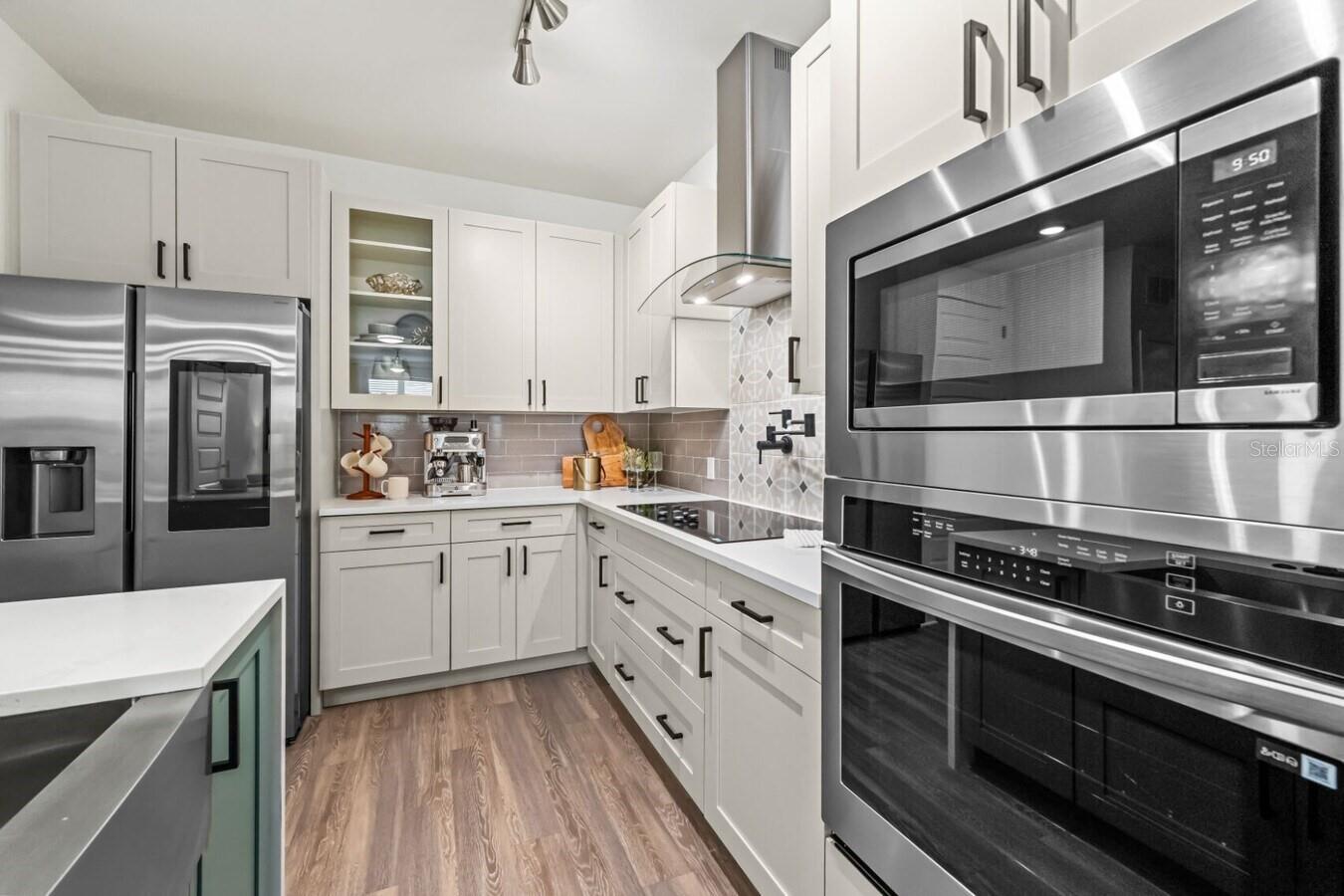 Image 21 of 35 For 6000 Paradiso Grande Boulevard B2