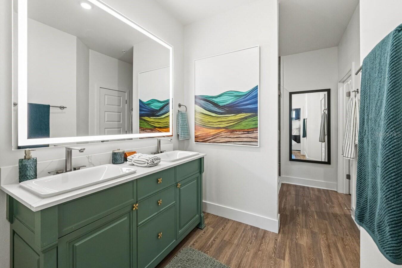 Image 29 of 35 For 6000 Paradiso Grande Boulevard B2