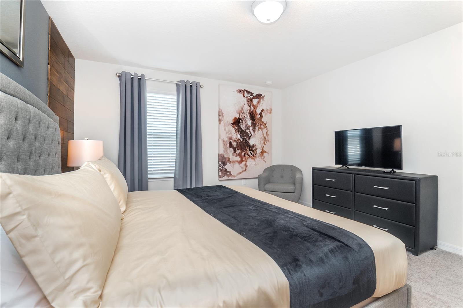 Image 15 of 28 For 1187 Aloha Boulevard