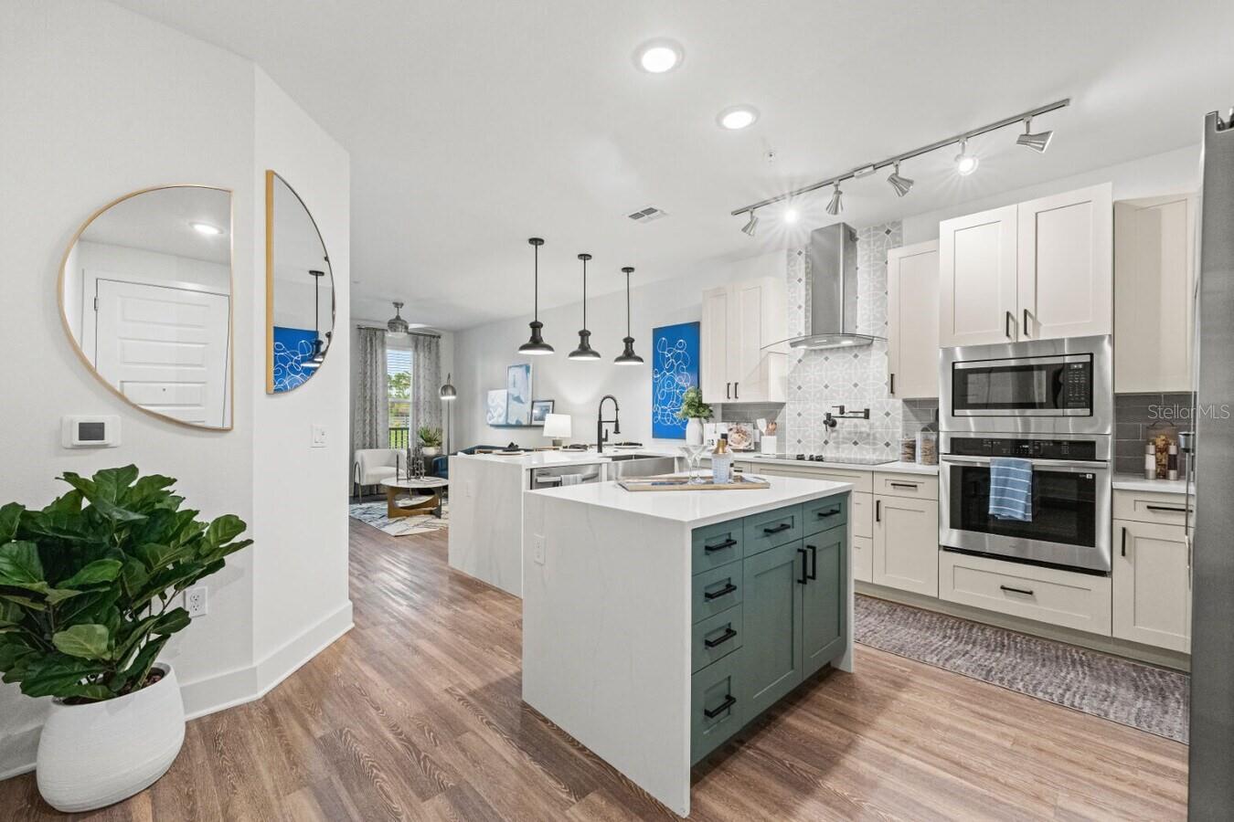 Image 17 of 35 For 6000 Paradiso Grande Boulevard C1