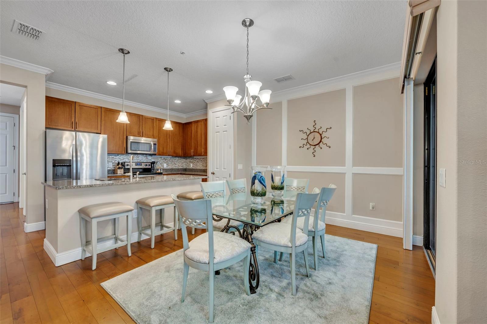 Image 10 of 40 For 1328 Congressional Court