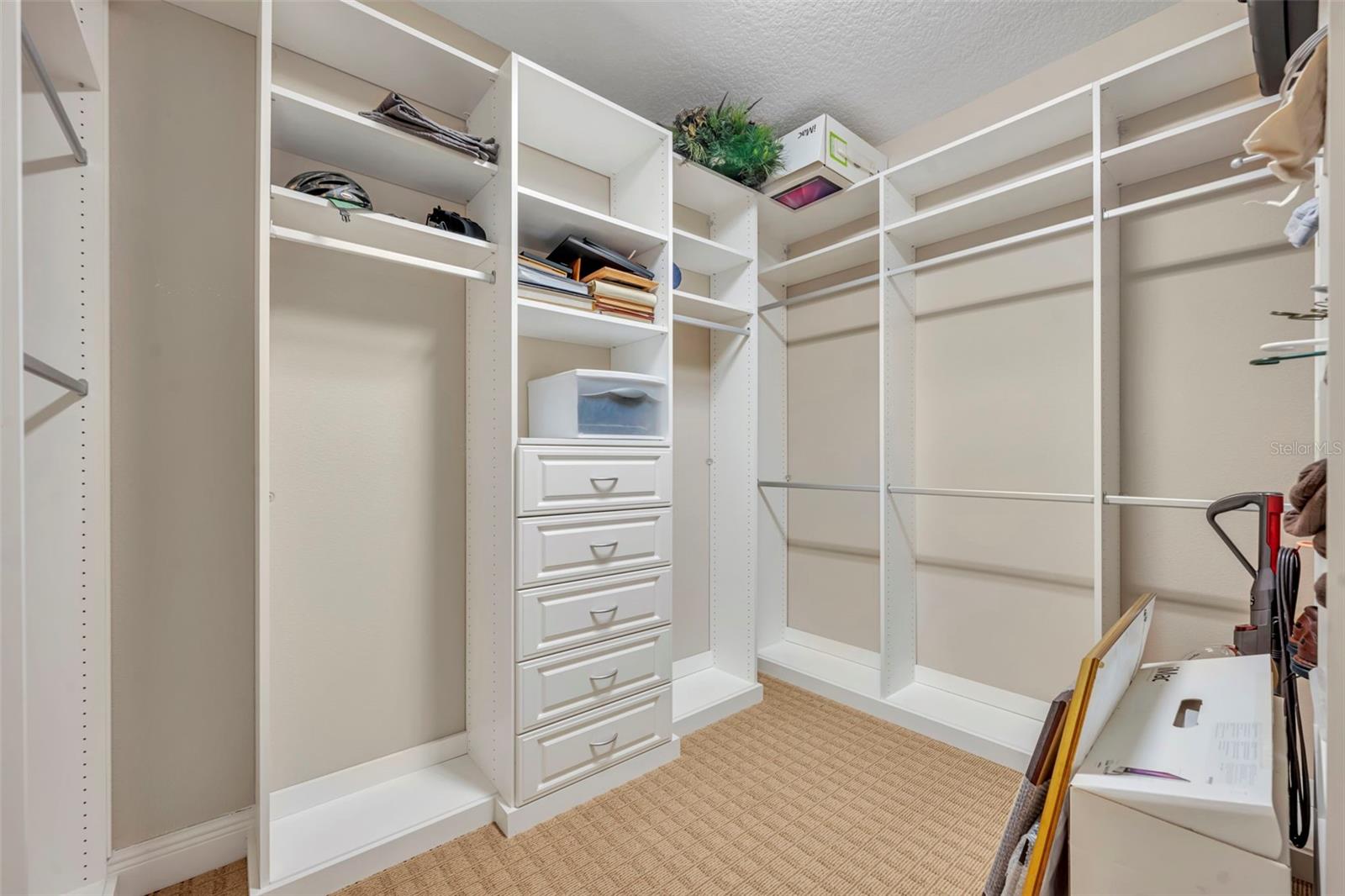 Image 22 of 40 For 1328 Congressional Court