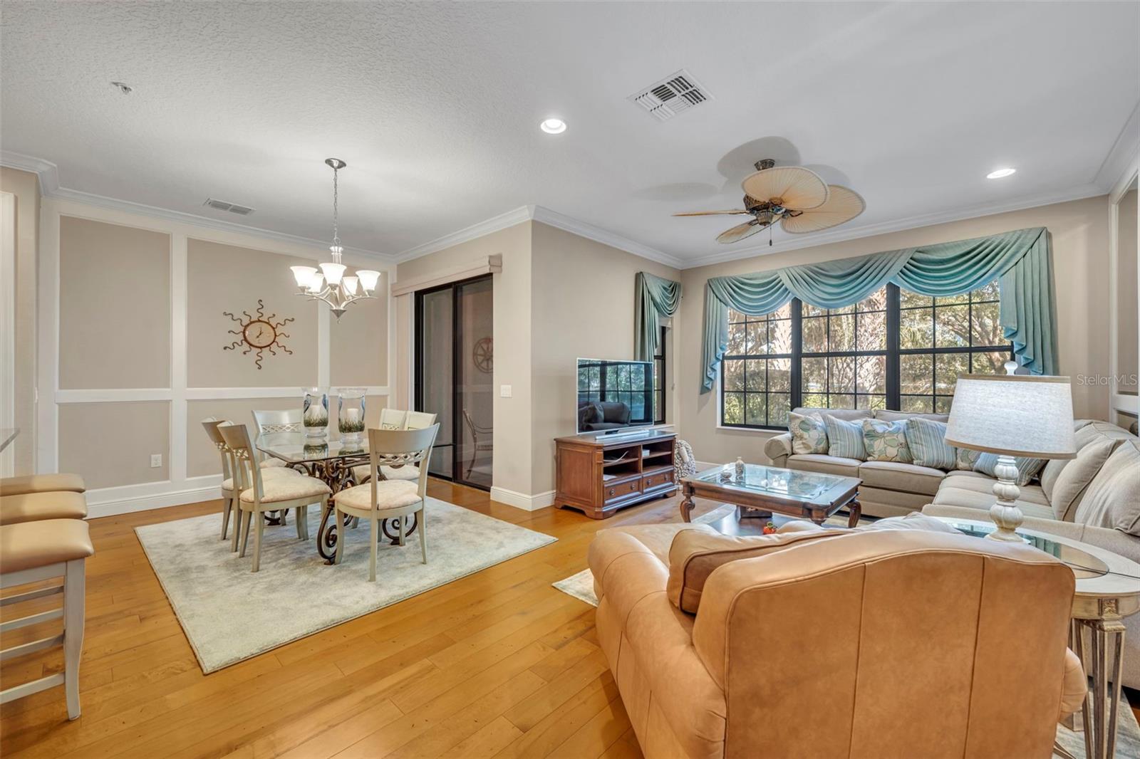 Image 7 of 40 For 1328 Congressional Court