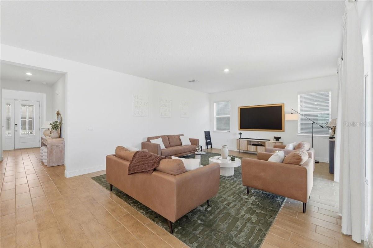 Image 15 of 75 For 2072 Keystone Pass Boulevard