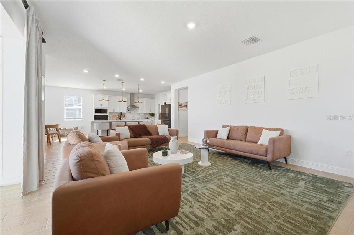 Image 17 of 75 For 2072 Keystone Pass Boulevard