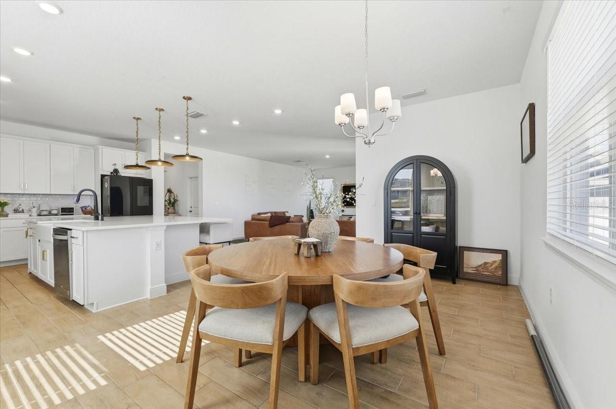 Image 26 of 75 For 2072 Keystone Pass Boulevard