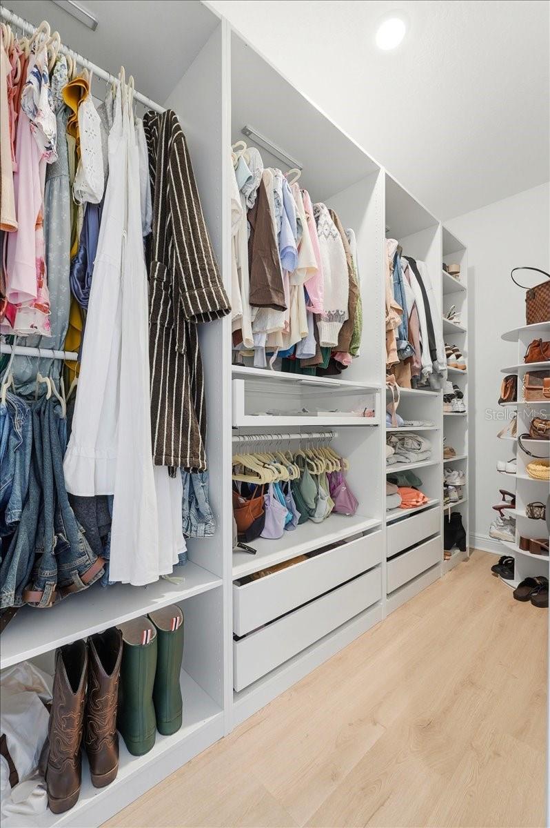 Image 43 of 75 For 2072 Keystone Pass Boulevard