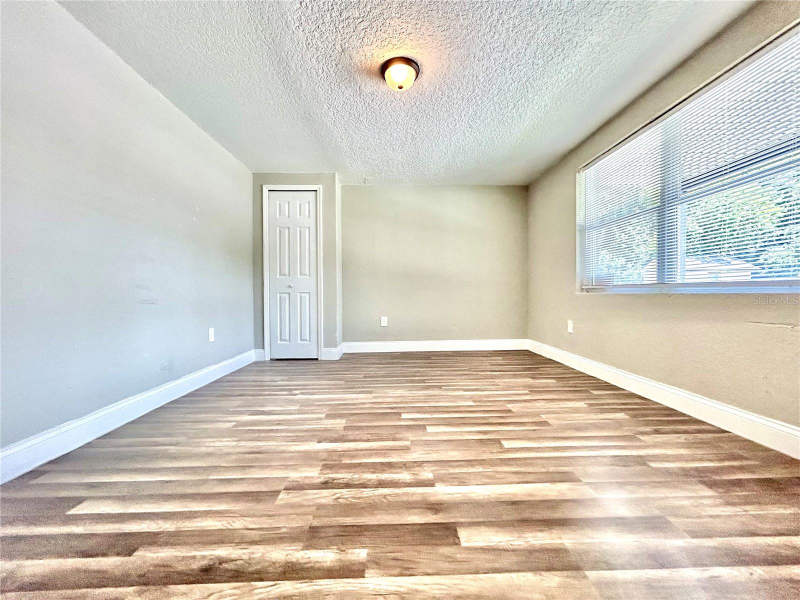 Image 12 of 27 For 418 Charles Street